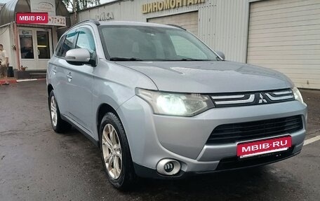 Mitsubishi Outlander III рестайлинг 3, 2012 год, 1 150 000 рублей, 9 фотография