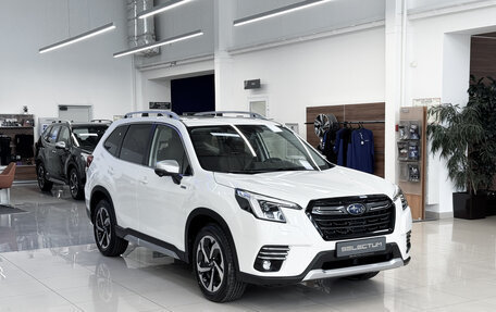 Subaru Forester, 2024 год, 4 990 000 рублей, 3 фотография