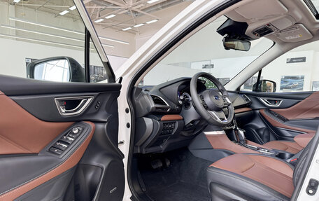 Subaru Forester, 2024 год, 4 990 000 рублей, 9 фотография