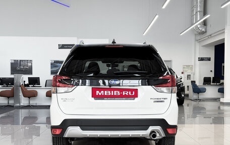 Subaru Forester, 2024 год, 4 990 000 рублей, 6 фотография