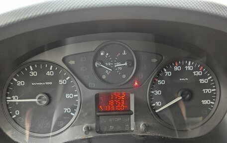 Peugeot Partner II рестайлинг 2, 2010 год, 670 000 рублей, 11 фотография