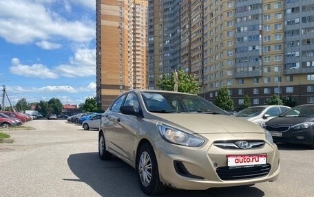 Hyundai Solaris II рестайлинг, 2013 год, 580 000 рублей, 1 фотография