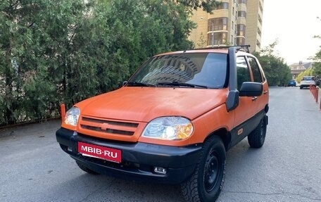 Chevrolet Niva I рестайлинг, 2004 год, 320 000 рублей, 1 фотография