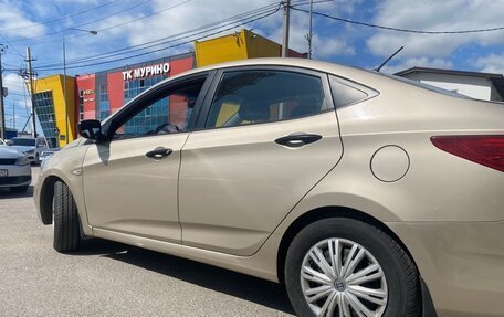 Hyundai Solaris II рестайлинг, 2013 год, 580 000 рублей, 3 фотография