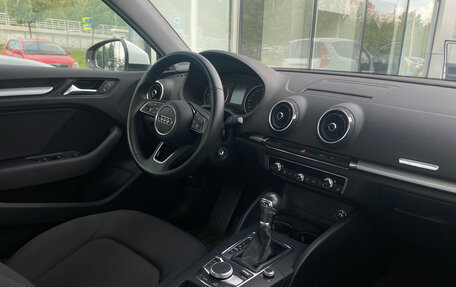 Audi A3, 2019 год, 2 262 000 рублей, 7 фотография