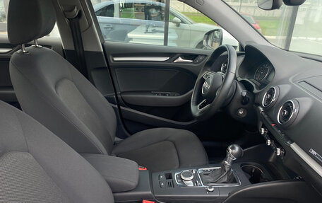 Audi A3, 2019 год, 2 262 000 рублей, 16 фотография