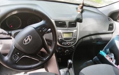 Hyundai Solaris II рестайлинг, 2012 год, 600 000 рублей, 1 фотография