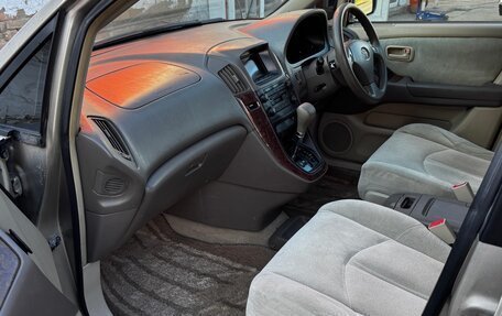 Toyota Harrier, 1998 год, 690 000 рублей, 12 фотография