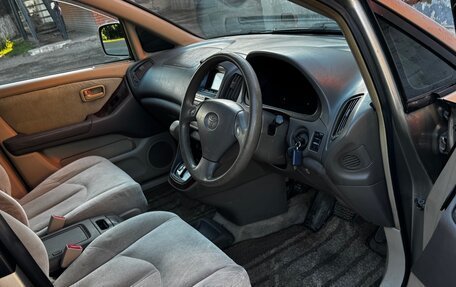 Toyota Harrier, 1998 год, 690 000 рублей, 14 фотография
