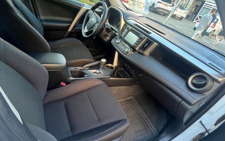 Toyota RAV4, 2014 год, 2 060 000 рублей, 5 фотография