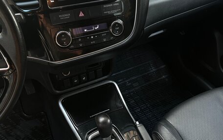 Mitsubishi Outlander III рестайлинг 3, 2018 год, 1 950 000 рублей, 17 фотография