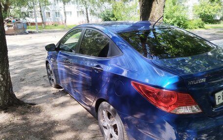 Hyundai Solaris II рестайлинг, 2012 год, 600 000 рублей, 11 фотография