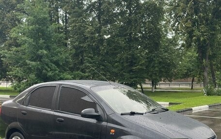 Chevrolet Aveo III, 2004 год, 230 000 рублей, 1 фотография
