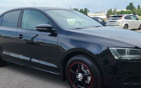 Volkswagen Jetta VI, 2013 год, 1 150 000 рублей, 2 фотография