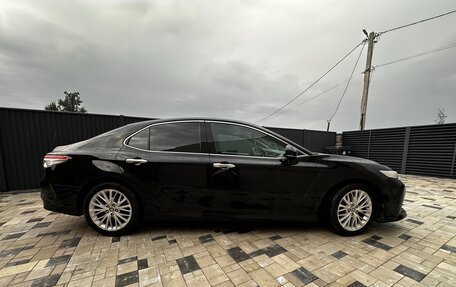Toyota Camry, 2020 год, 3 850 000 рублей, 3 фотография