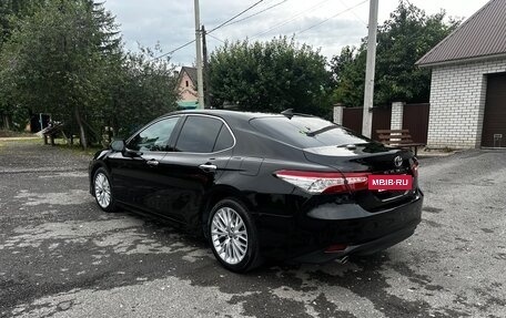 Toyota Camry, 2020 год, 3 850 000 рублей, 11 фотография