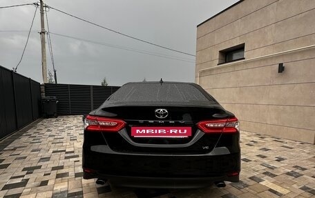 Toyota Camry, 2020 год, 3 850 000 рублей, 7 фотография