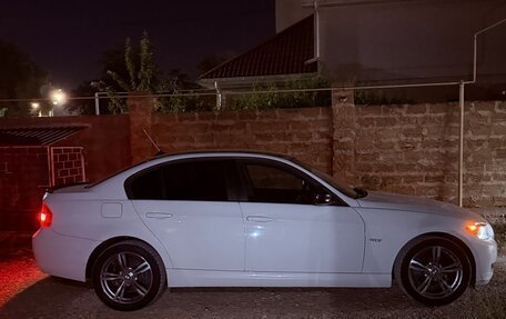 BMW 3 серия, 2009 год, 1 050 000 рублей, 2 фотография