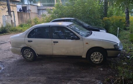 Nissan Almera, 1998 год, 45 000 рублей, 3 фотография