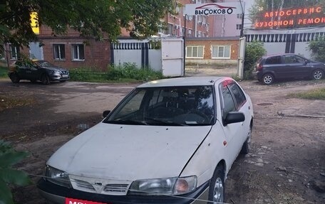 Nissan Almera, 1998 год, 45 000 рублей, 2 фотография