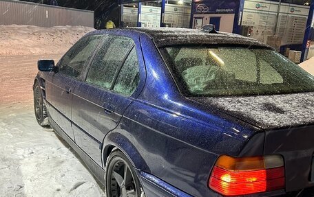 BMW 3 серия, 1994 год, 700 000 рублей, 12 фотография