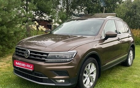 Volkswagen Tiguan II, 2017 год, 2 640 000 рублей, 2 фотография