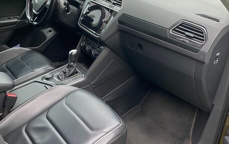Volkswagen Tiguan II, 2017 год, 2 640 000 рублей, 19 фотография