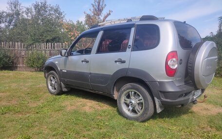 Chevrolet Niva I рестайлинг, 2011 год, 425 000 рублей, 16 фотография