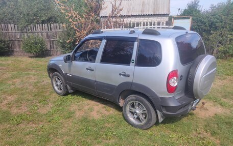 Chevrolet Niva I рестайлинг, 2011 год, 425 000 рублей, 15 фотография