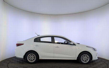 KIA Rio IV, 2018 год, 1 240 000 рублей, 4 фотография