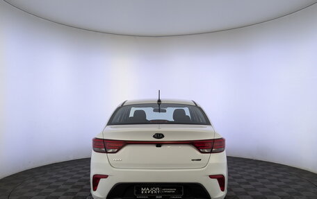 KIA Rio IV, 2018 год, 1 240 000 рублей, 6 фотография