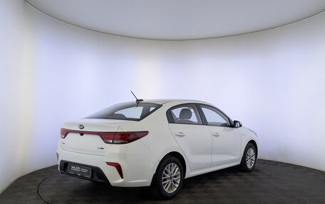 KIA Rio IV, 2018 год, 1 240 000 рублей, 5 фотография