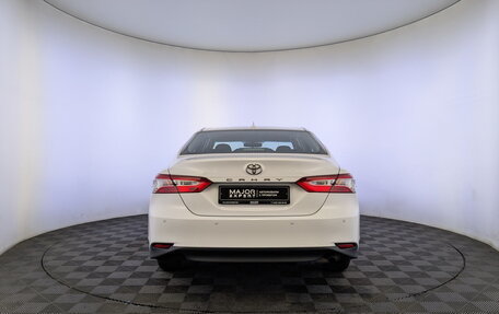 Toyota Camry, 2021 год, 2 790 000 рублей, 6 фотография