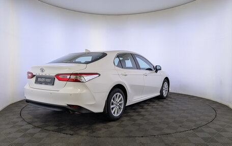 Toyota Camry, 2021 год, 2 790 000 рублей, 5 фотография