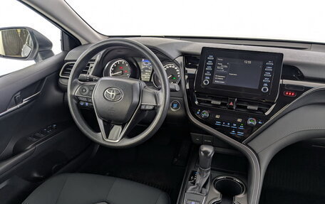 Toyota Camry, 2021 год, 2 790 000 рублей, 28 фотография