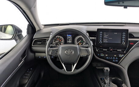 Toyota Camry, 2021 год, 2 790 000 рублей, 21 фотография