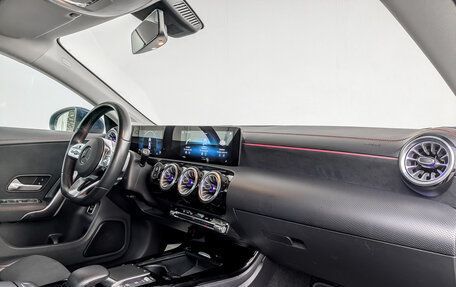 Mercedes-Benz CLA, 2021 год, 2 900 000 рублей, 11 фотография