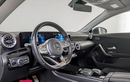 Mercedes-Benz CLA, 2021 год, 2 900 000 рублей, 17 фотография