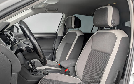 Volkswagen Tiguan II, 2020 год, 2 690 000 рублей, 20 фотография