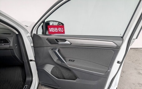 Volkswagen Tiguan II, 2020 год, 2 690 000 рублей, 23 фотография
