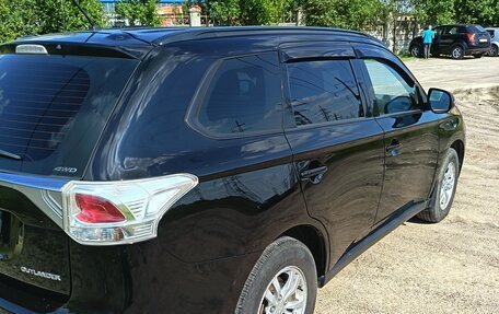 Mitsubishi Outlander III рестайлинг 3, 2013 год, 1 250 000 рублей, 11 фотография