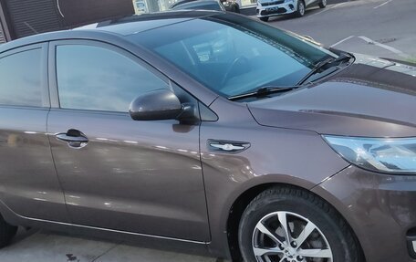 KIA Rio III рестайлинг, 2015 год, 930 000 рублей, 2 фотография