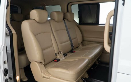 Hyundai H-1 II рестайлинг, 2018 год, 2 999 800 рублей, 7 фотография