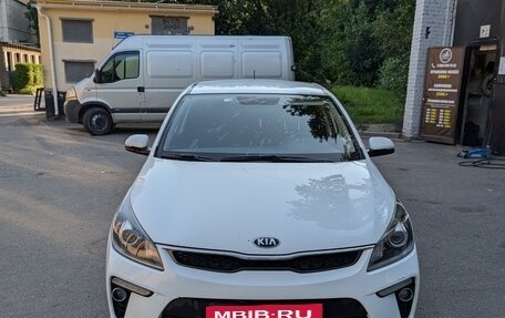 KIA Rio IV, 2018 год, 1 280 000 рублей, 2 фотография