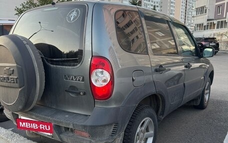 Chevrolet Niva I рестайлинг, 2018 год, 730 000 рублей, 2 фотография