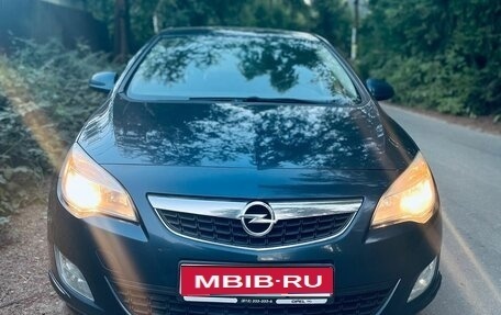 Opel Astra J, 2012 год, 645 000 рублей, 1 фотография