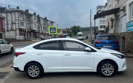 Hyundai Solaris II рестайлинг, 2020 год, 1 000 000 рублей, 2 фотография