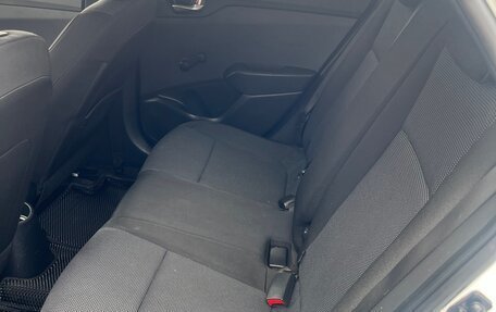 Hyundai Solaris II рестайлинг, 2020 год, 1 000 000 рублей, 10 фотография