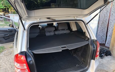 Opel Zafira B, 2008 год, 600 000 рублей, 3 фотография