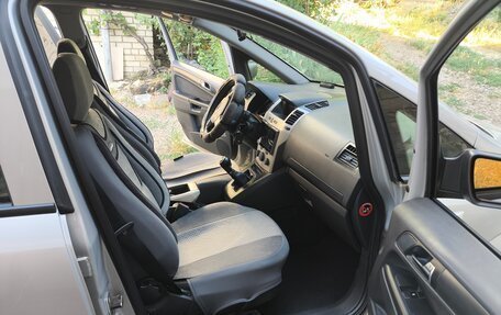 Opel Zafira B, 2008 год, 600 000 рублей, 18 фотография